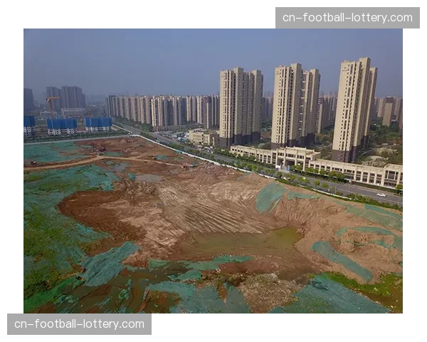 “专栏观点：VAR的介入频率与标准，是否正在改变英超的比赛节奏？”