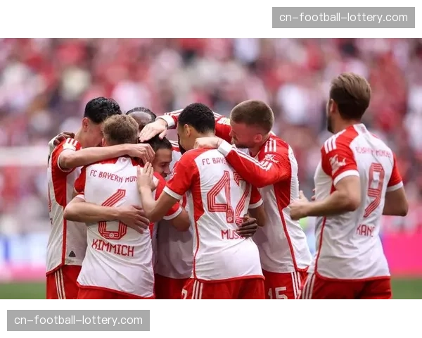 拜仁赛前训练课：重点演练破密集防守的边中结合与远射战术